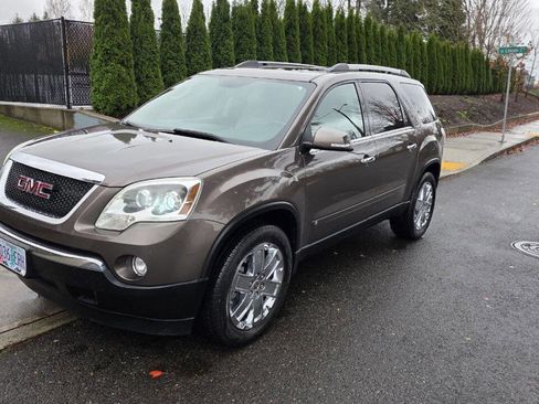 Used 2010 GMC Acadia SLT image 1
