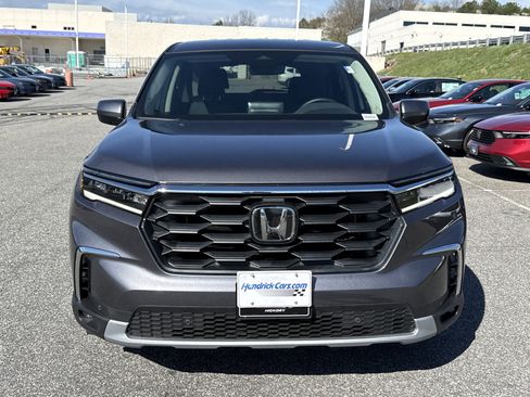 Certified 2025 Honda Pilot EX-L image 3