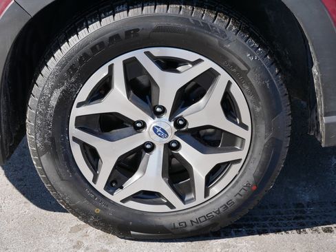 Used 2023 Subaru Forester Premium image 15