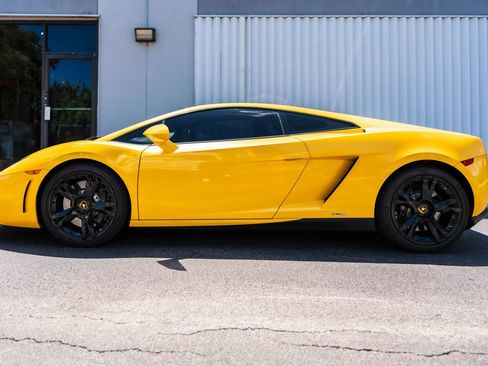 Used 2013 Lamborghini Gallardo LP 550-2 RWD image 4