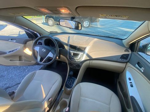 Used 2014 Hyundai Accent GLS FWD image 28