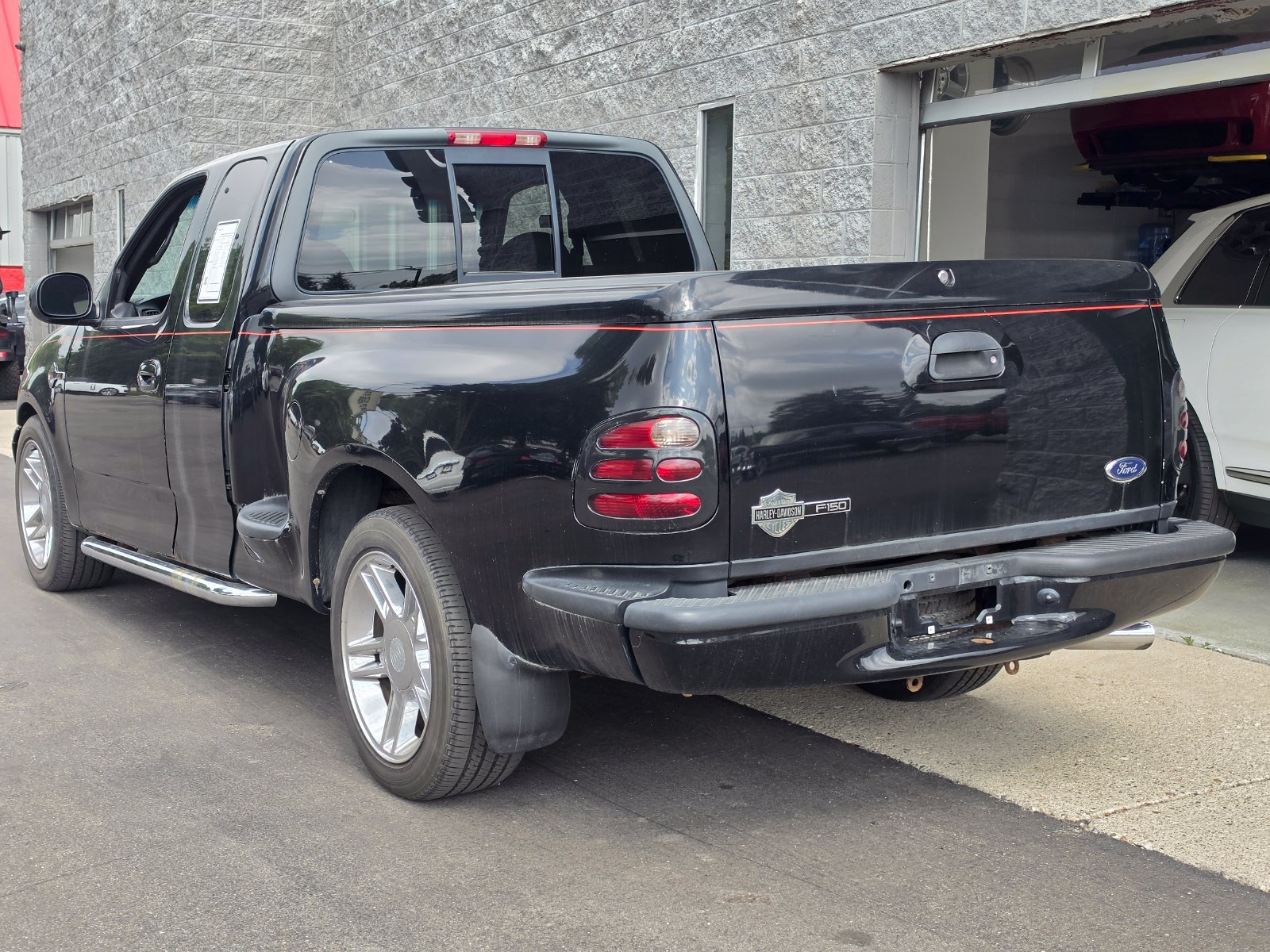 Used 2000 Ford F150 Harley-Davidson RWD image 5