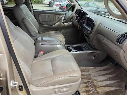 Used 2007 Toyota Sequoia Limited RWD image 12