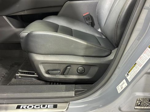 Used 2023 Nissan Rogue SL w/ SL Premium Package FWD image 14