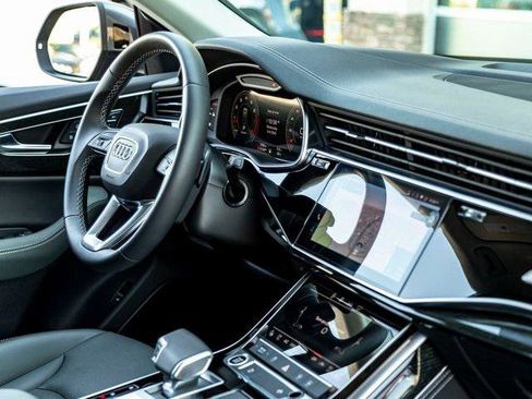 Certified 2025 Audi Q8 Premium Plus w/ Premium Plus Package image 29