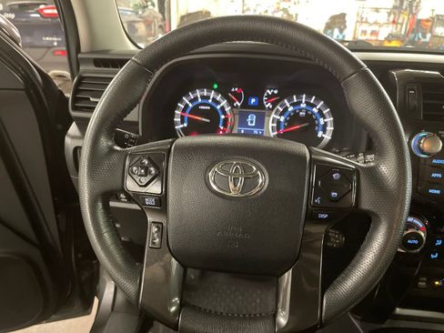 Used 2019 Toyota 4Runner Limited AWD/4WD image 19