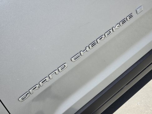 New 2026 Jeep Grand Cherokee Limited AWD/4WD image 8