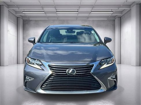 Used 2017 Lexus ES 350 w/ Luxury Package FWD image 8