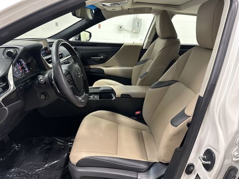 Used 2019 Lexus ES 350 w/ Premium Package FWD image 16