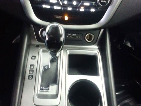 Used 2021 Nissan Murano SV AWD/4WD image 10