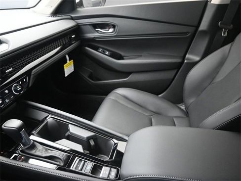 Certified 2024 Honda Accord Touring image 14