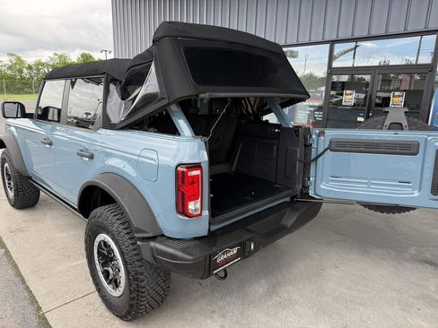 Used 2023 Ford Bronco Black Diamond w/ Sasquatch Package AWD/4WD image 8