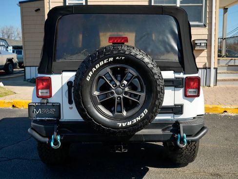 Used 2018 Jeep Wrangler Sport AWD/4WD image 6