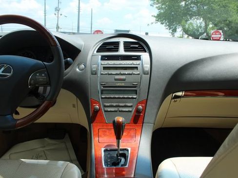 Used 2010 Lexus ES 350 FWD image 18