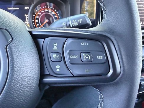 New 2025 Jeep Gladiator Sport w/ Premium Package image 12