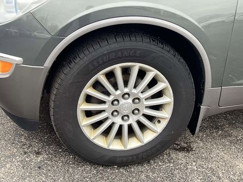 Used 2011 Buick Enclave CXL image 10