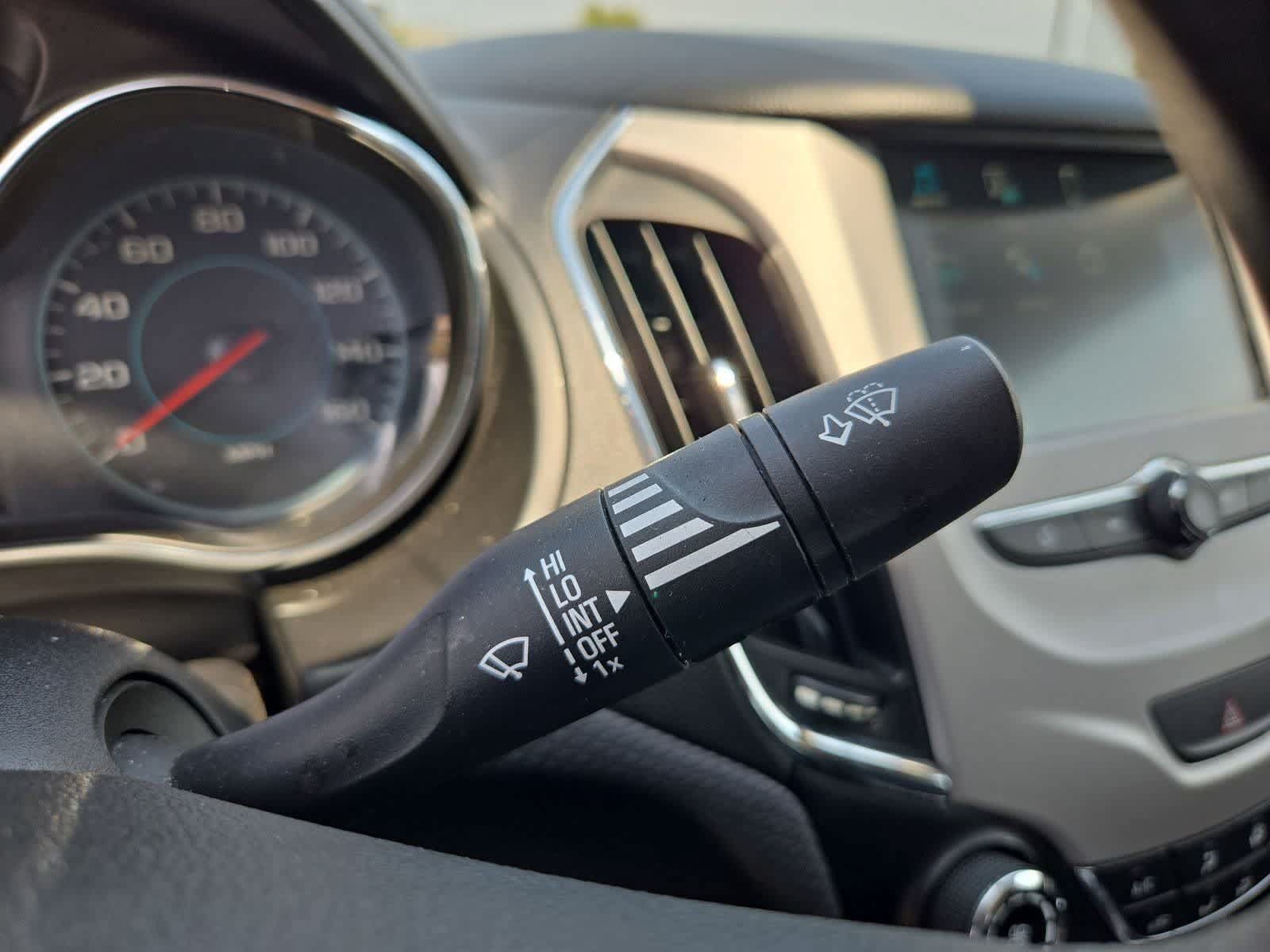 Used 2018 Chevrolet Cruze LS FWD image 21
