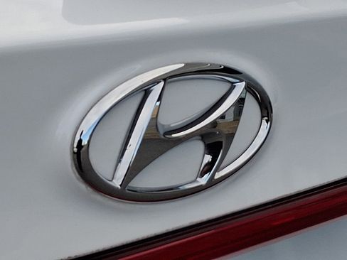 Certified 2021 Hyundai Santa Fe Limited w/ Cargo Package image 30