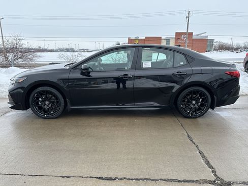 New 2026 Toyota Camry SE w/ Multimedia Upgrade Package image 3