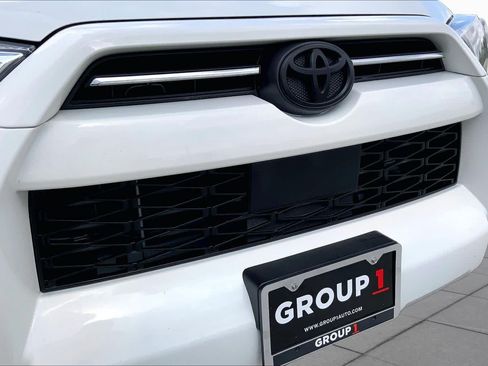 Used 2022 Toyota 4Runner SR5 RWD image 29