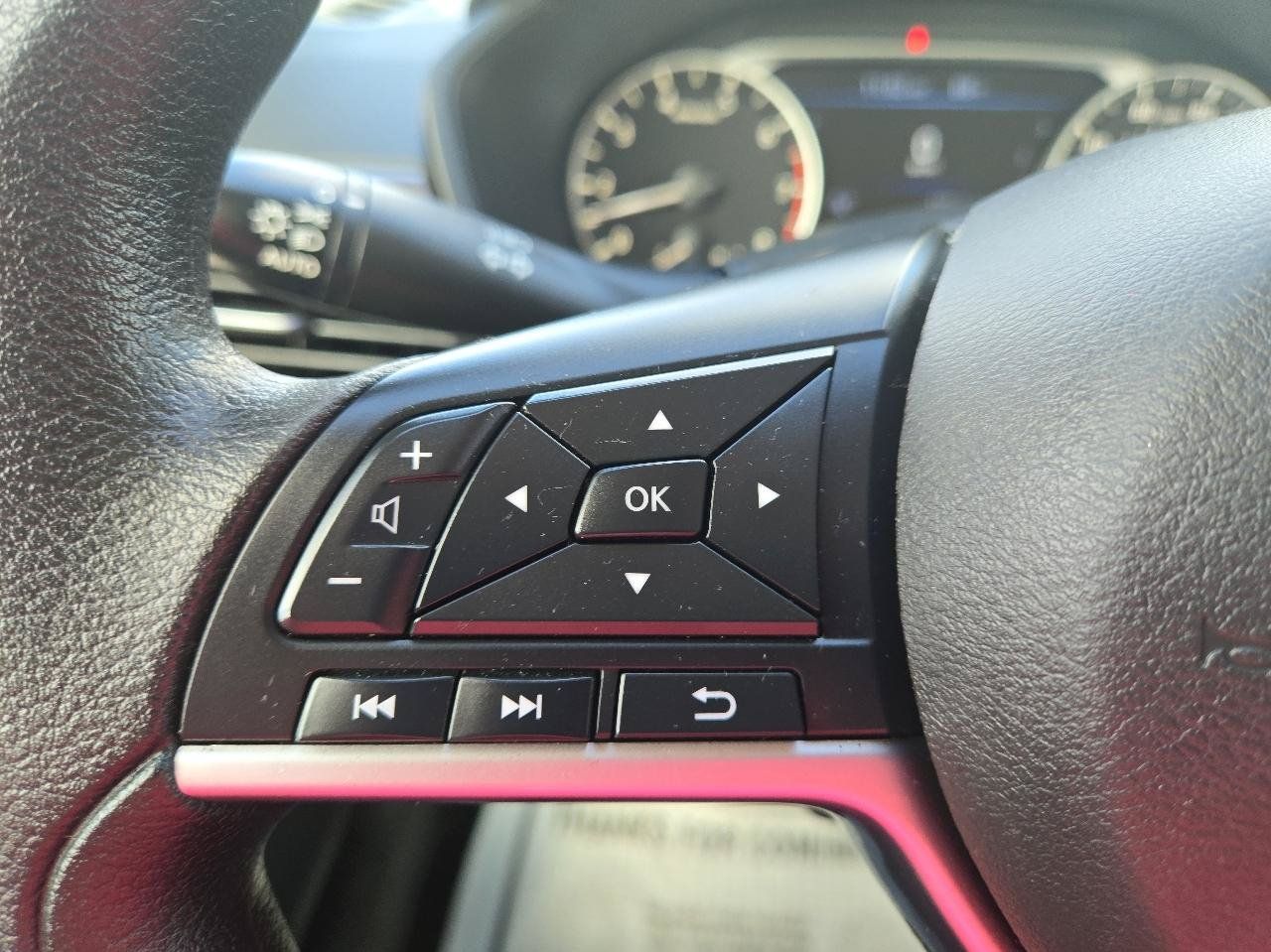 Used 2023 Nissan Altima 2.5 SV FWD image 14