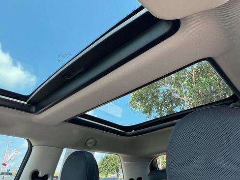 Used 2022 MINI Cooper S w/ Premium Package image 12