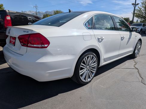 Used 2014 Volkswagen Passat 1.8T Sport image 8