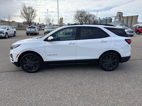 Used 2023 Chevrolet Equinox RS AWD/4WD image 4