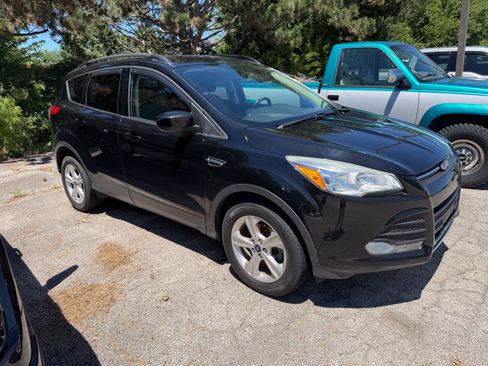Used 2016 Ford Escape SE w/ Equipment Group 201A FWD image 12