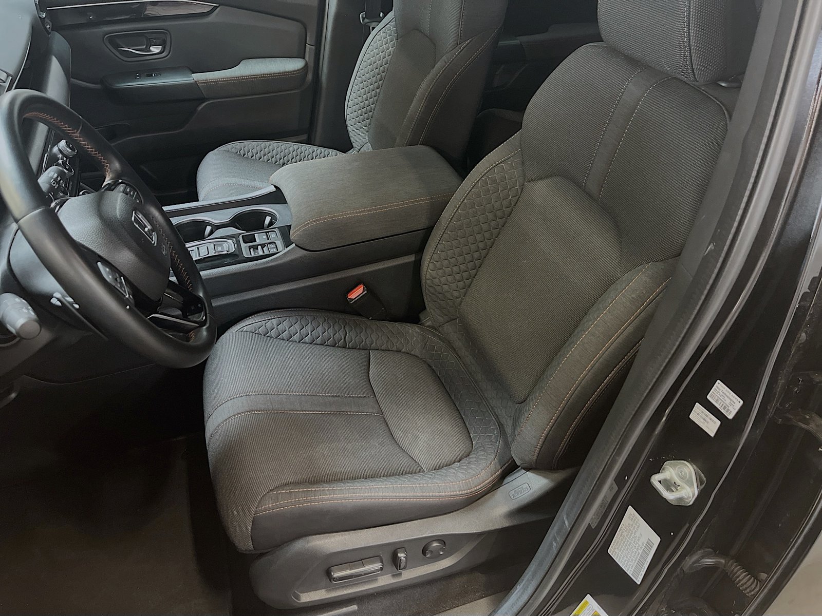 Used 2025 Honda Pilot Sport image 20