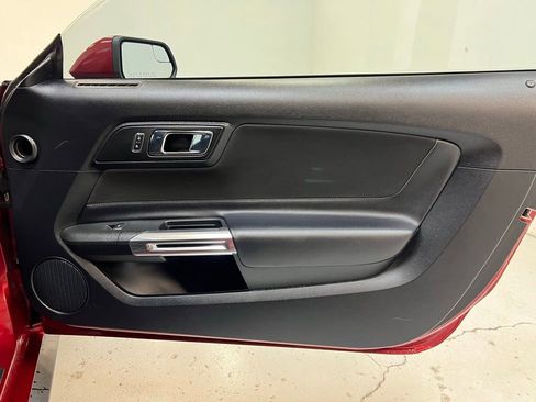 Used 2017 Ford Mustang GT RWD image 27