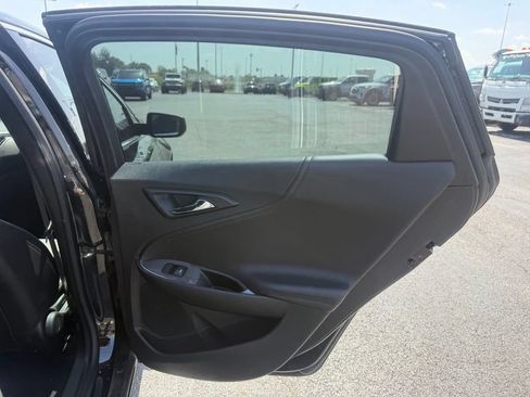 Used 2019 Chevrolet Malibu LT w/ Leather Package FWD image 39
