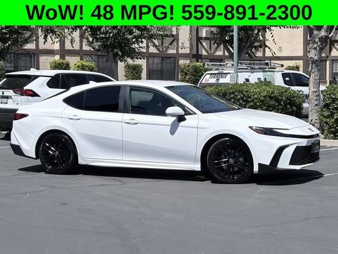 Used 2025 Toyota Camry SE w/ Multimedia Upgrade Package FWD image 4