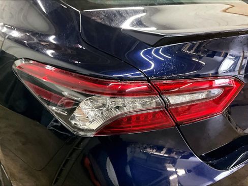 Used 2022 Toyota Camry XSE FWD image 29