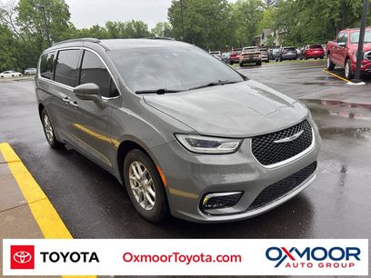 Used 2022 Chrysler Pacifica Touring-L