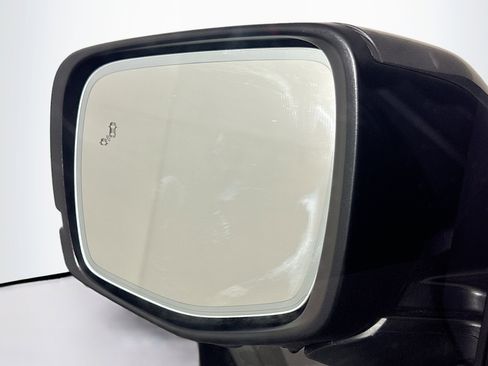 Used 2025 Honda Pilot Elite image 16