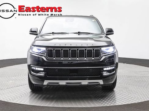 Used 2024 Jeep Wagoneer Series II AWD/4WD image 2