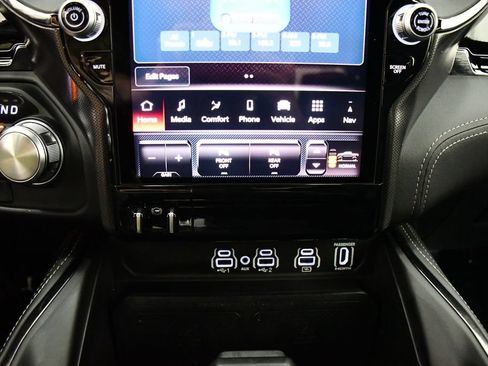 Used 2025 RAM 1500 Limited AWD/4WD image 14