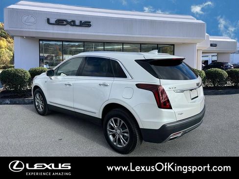 Used 2021 Cadillac XT5 Premium Luxury image 3