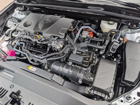 Used 2025 Toyota Camry SE FWD image 20