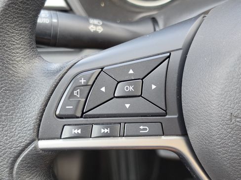 Used 2024 Nissan Altima 2.5 SV FWD image 17