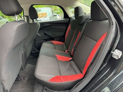 Used 2012 Ford Focus SE FWD image 13