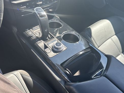 Used 2022 Maserati Quattroporte Modena Q4 AWD/4WD image 27