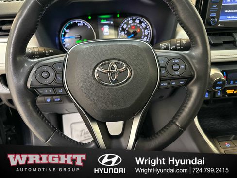 Used 2021 Toyota RAV4 XLE image 20