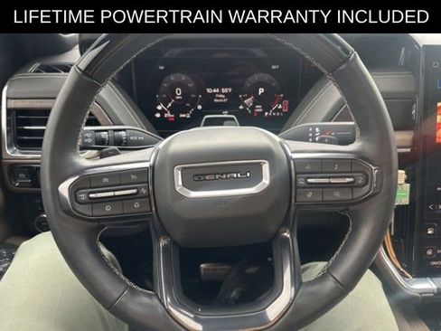 Used 2025 GMC Yukon Denali Ultimate image 3