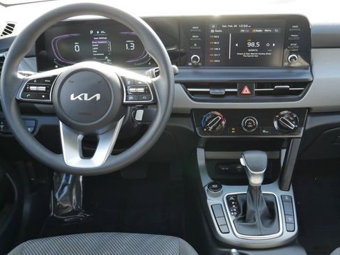 Used 2024 Kia Seltos LX image 15