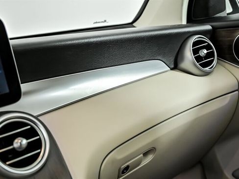 Used 2022 Mercedes-Benz GLC 300 GLC 300 4MATIC image 34