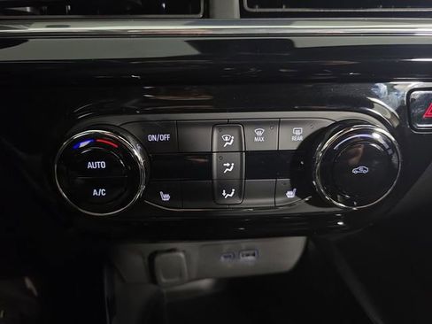 Used 2026 Chevrolet Trax RS w/ Sunroof Package FWD image 15