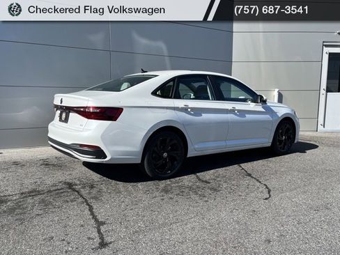 New 2026 Volkswagen Jetta SE image 22