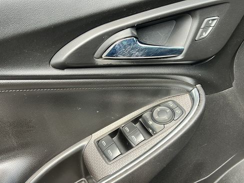 Used 2018 Chevrolet Malibu LT w/ True North Edition FWD image 15